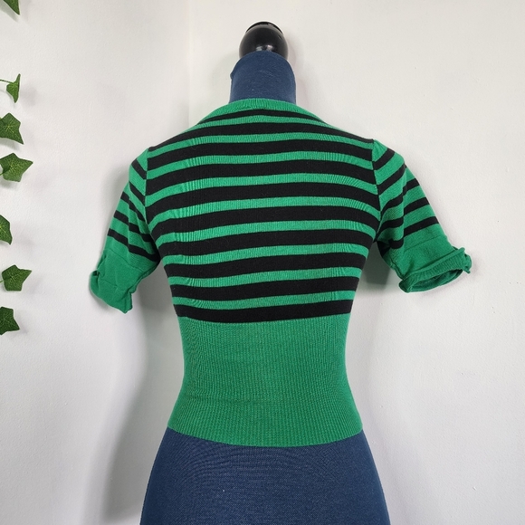 H&M Divided Green and Black Striped Crop Cardigan Sweater - Picture 5 of 10